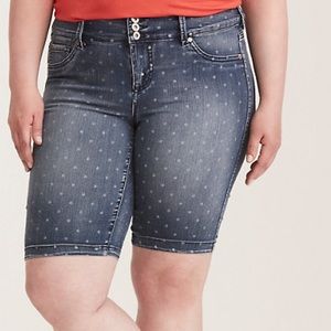 TORRID | 16 | Dot Print Denim Bermuda Short